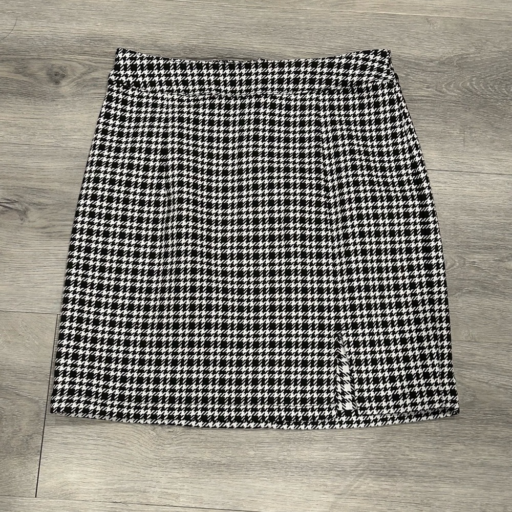 Garage Black and White Pencil Mini Skirt
